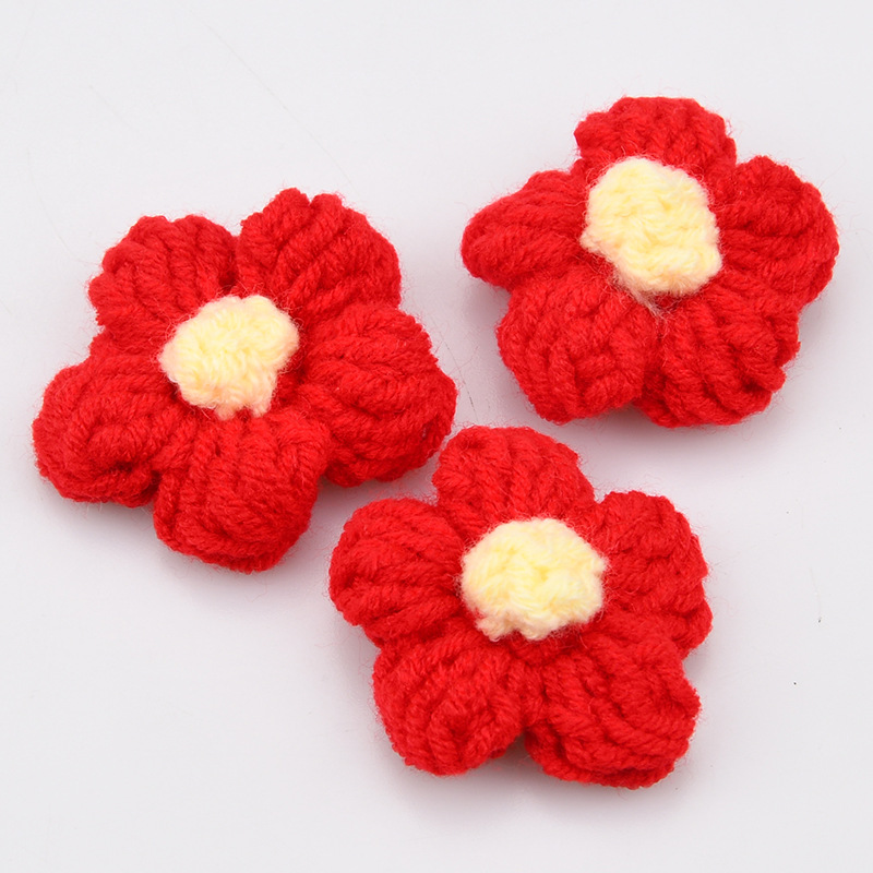 Handmade Crochet Five Petal Fl - Craft Embellishment 评论和价格