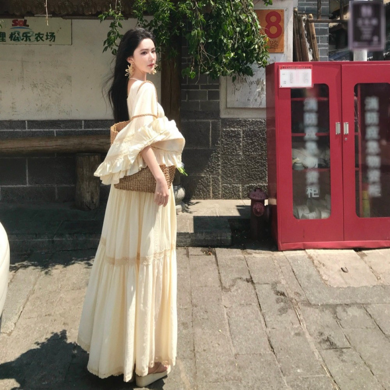 New Elegant Square Neck Trumpe - Embellish Knit 评论和价格